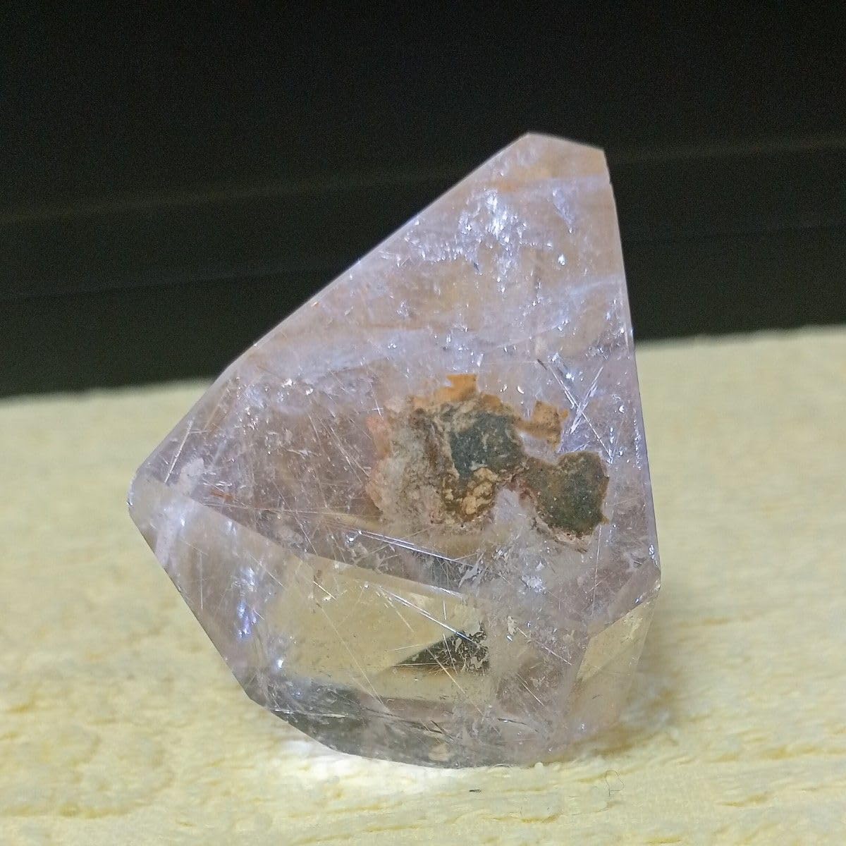 143g 大きめ ブラジル産 原石 ルチルにスモーキークォーツBH6